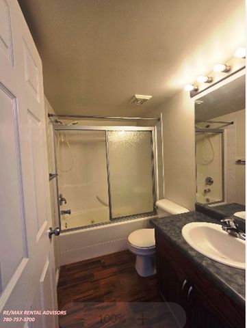 GREAT 2 BED, 2 BATH CONDO IN DOWNTOWN EDMONTON (OLIVER) W/ 2 HEATED UNDERGROUND PARKING STALLS - Photo 3