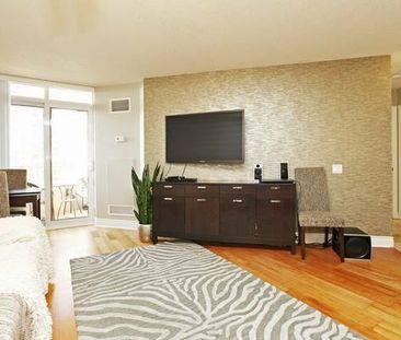 Beautifully decorated furnished 1 bedroom condo with parking - Photo 4