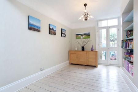 3 bedroom terraced house to rent - Photo 4