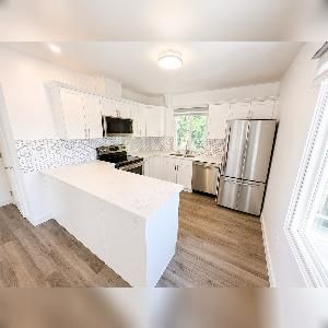 3 Bed 1.5 Bath Garage Yard 111 Ave Edmonton - Photo 1