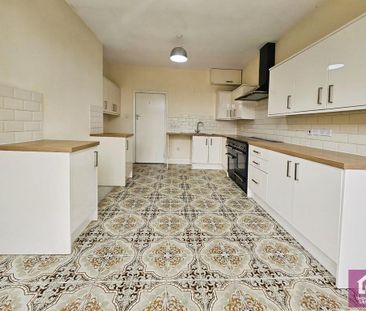 3 bedroom detached house to rent - Photo 5