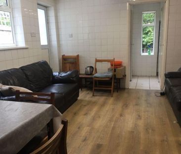 5 bedroom terraced house to rent - Photo 1