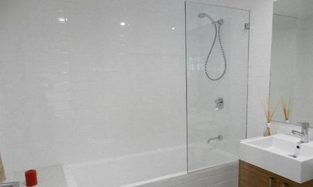 Perfectly Positioned Apartment in a Convenient Location - Photo 3