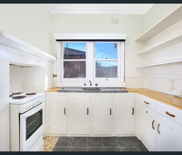 16 Fisher Street, West Wollongong, NSW 2500 - Photo 5