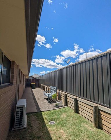 2 BEDROOM DUPLEX - Photo 2