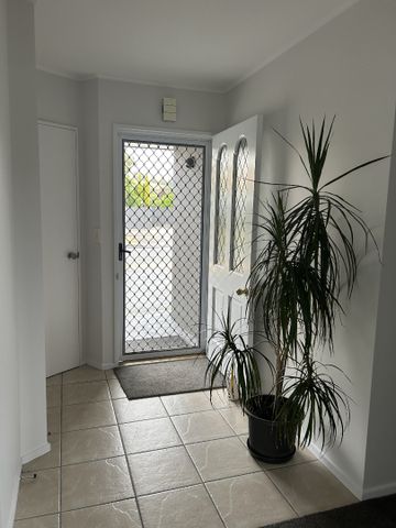 Refurbished 3 bedroom home in Witherlea - Photo 4