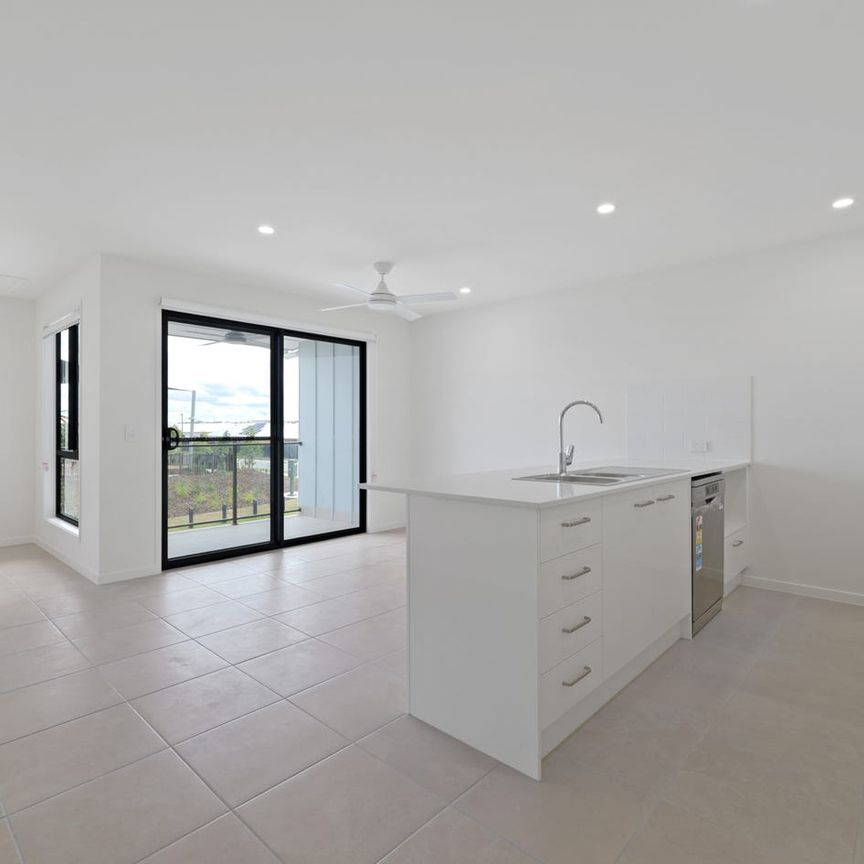 Welcome to your new home at 5 Leeward Promenade, Banya! - Photo 1