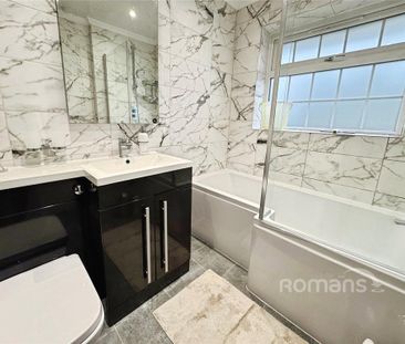 3 bedroom terraced house to rent - Photo 2