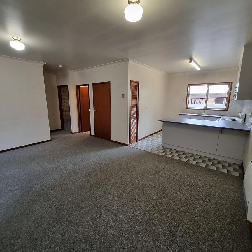 Walk to work and the river - Photo 1