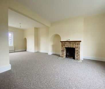 2 bedroom semi-detached house to rent - Photo 5