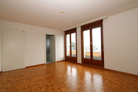 Appartement en attique de 5,5 pièces avec terrasse à Perly - Photo 2