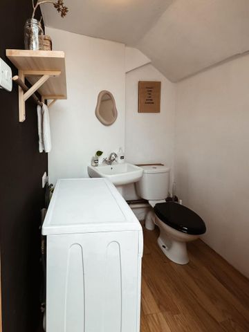 3 bedroom flat to rent - Photo 4