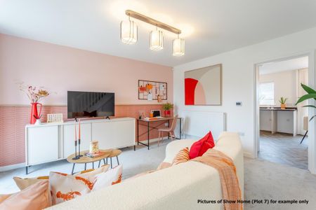 3 bedroom semi-detached house to rent - Photo 2