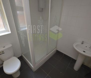 4 bedroom terraced house to rent - Photo 2