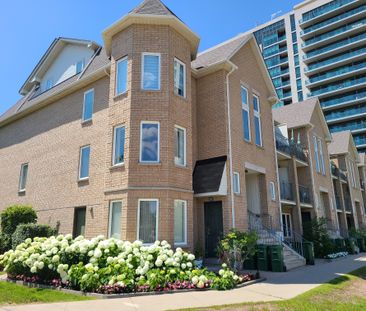 Two Bedroom Townhouse-style apartment in Toronto's Leaside - Photo 3