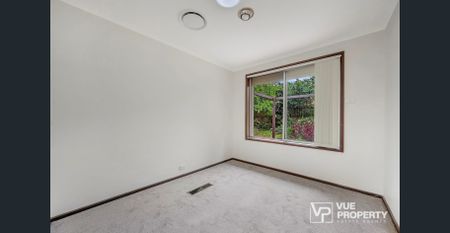 Expansive family home with dual living potential - Photo 2