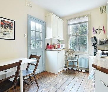 2 bedroom maisonette to rent - Photo 5