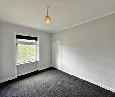 3 bedroom apartment to rent - Photo 2