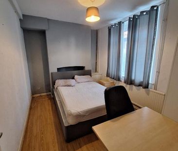 4 bedroom terraced house to rent - Photo 4