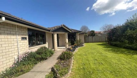 4 Bedroom Family Home on Okarito Avenue - Photo 4