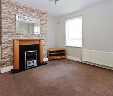 2 bedroom end of terrace house to rent - Photo 1