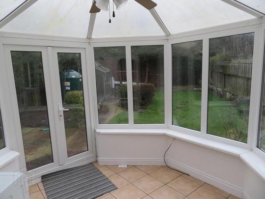 56 Donard Gardens, Lurgan, BT66 8EX - Photo 1