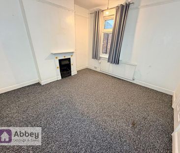4 bedroom terraced house to rent - Photo 4