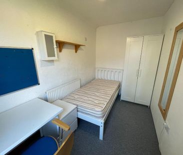 5 bedroom semi-detached house to rent - Photo 5