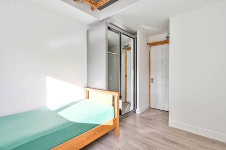 2 bedroom semi-detached house to rent - Photo 2