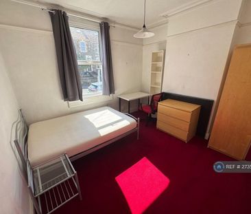 6 bedroom terraced house to rent - Photo 4