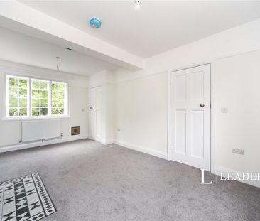 3 bedroom cottage to rent Trust Cottages, Ringshall, HP4 - Photo 5