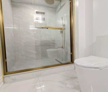 For Lease - 252 Borealis Avenue, Aurora, Ontario - Photo 3