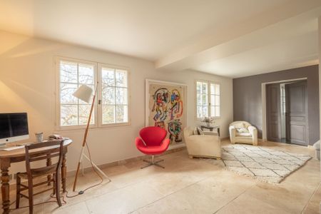 Location Maison Aix-en-Provence 8 Pièces 353 m² - Photo 3