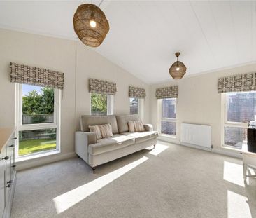 2 bedroom bungalow to rent - Photo 2