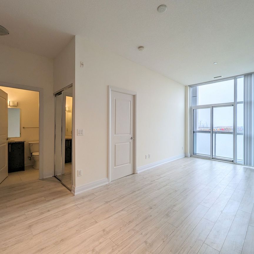 For Lease - 8763 Bayview Avenue Unit# 815, Richmond Hill, Ontario - Photo 1
