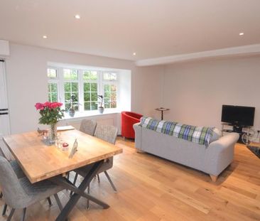 Cowslip Cottage, 30a Fore Street, Silverton - Photo 2