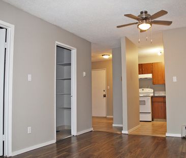 John Manor Apartments - Photo 2