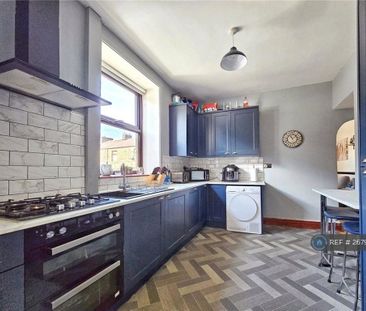 3 bedroom end of terrace house to rent - Photo 6