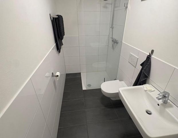 Gemütliches neuwertiges Apartment mit Balkon und Einbauküche - Photo 1