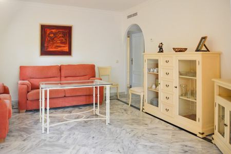 Ground Floor Apartment in Nueva Andalucía - Photo 2