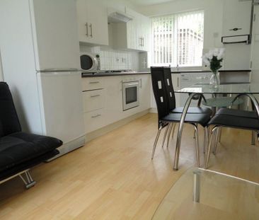 5 bedroom house to rent - Photo 1