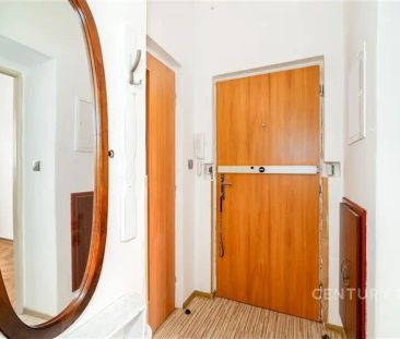 Pronájem bytu 1+1 s balkonem, ul. Bolzanova, Znojmo - Photo 1
