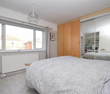 Silcoates Lane, Wrenthorpe, Wakefield - Photo 4