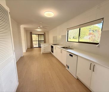 Spacious Family Home in the Heart of Cooroy - Photo 1