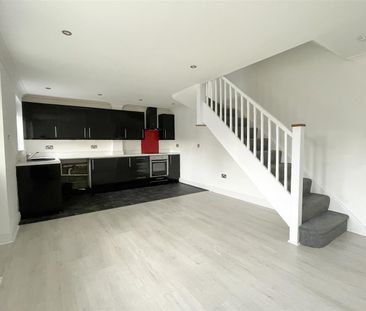 The Portlands, Eastbourne, BN23 5RD - Photo 2