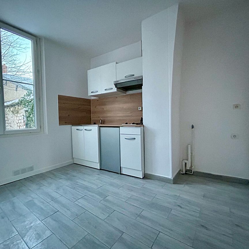 Appartement T1 bis - CAUDEBEC LES ELBEUF 76320 - Réf LESTRDC - Photo 2