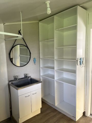 Private & Convenient - Photo 5