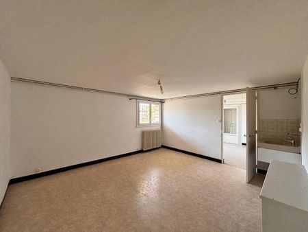 Location Maison 5 pièces 137m² NIORT 79000 - Photo 2
