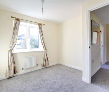 4 bedroom detached house to rent - Photo 3