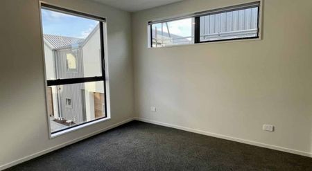 2 Bedroom 1.5 Bathroom Townhouse - Photo 3
